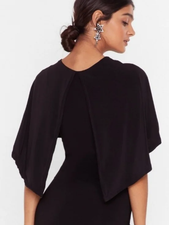 Chic Black Sleeve Maxi Dress - Elegant Evening Wear - Picture 3 of 11